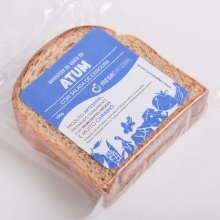 Pasta de Atum com salada de cenoura no pão integral Congelado