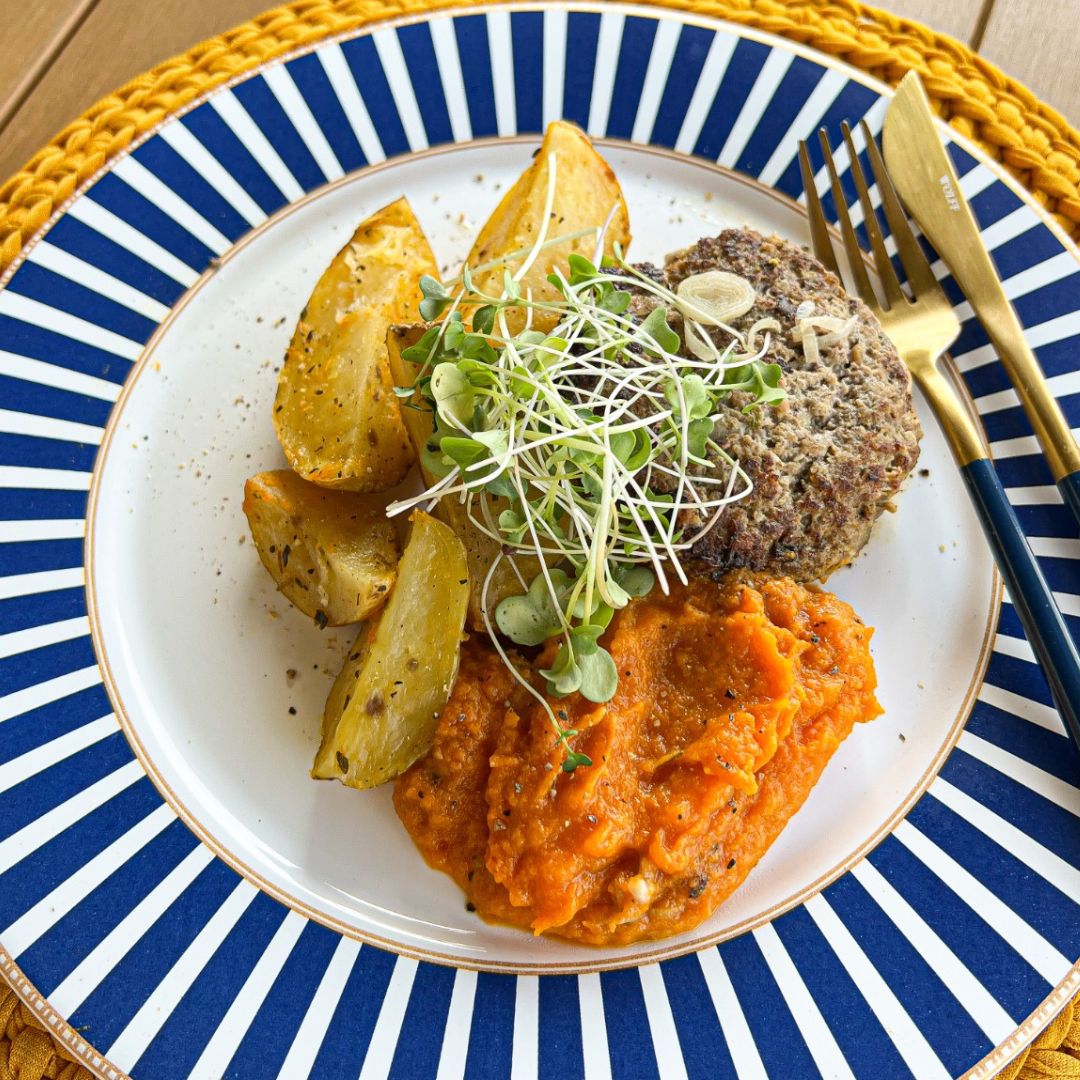 Hambúrguer Artesanal de Carne Recheado Com Queijo.