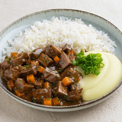 Picadinho de Carne do Mato ao Vinho Congelado