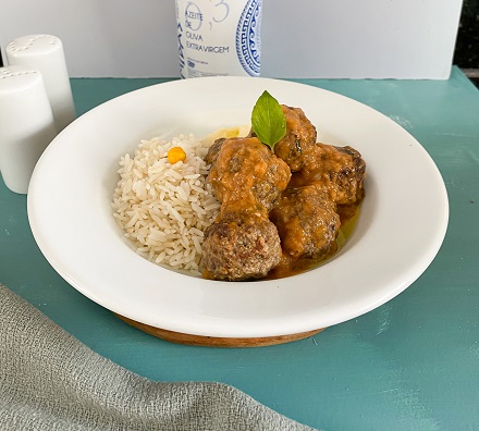 Almôndegas de Carne, Purê de Batatas e Arroz Congelada