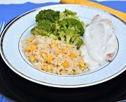 Frango ao Gorgonzola, Arroz Integral com Milho e Brócolis