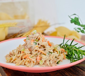 Macarrão com Atum e Legumes