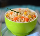 Arroz Integral com Cenouras e Milho Congelado