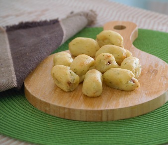 Bolinho de Aipim com Carne Seca Congelado